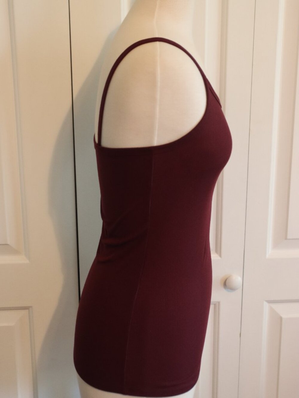 No Boundaries Ribbed Tanks Set of 4 Light/Dark Green/Burgundy/Black Size Medium - Picture 13 of 14